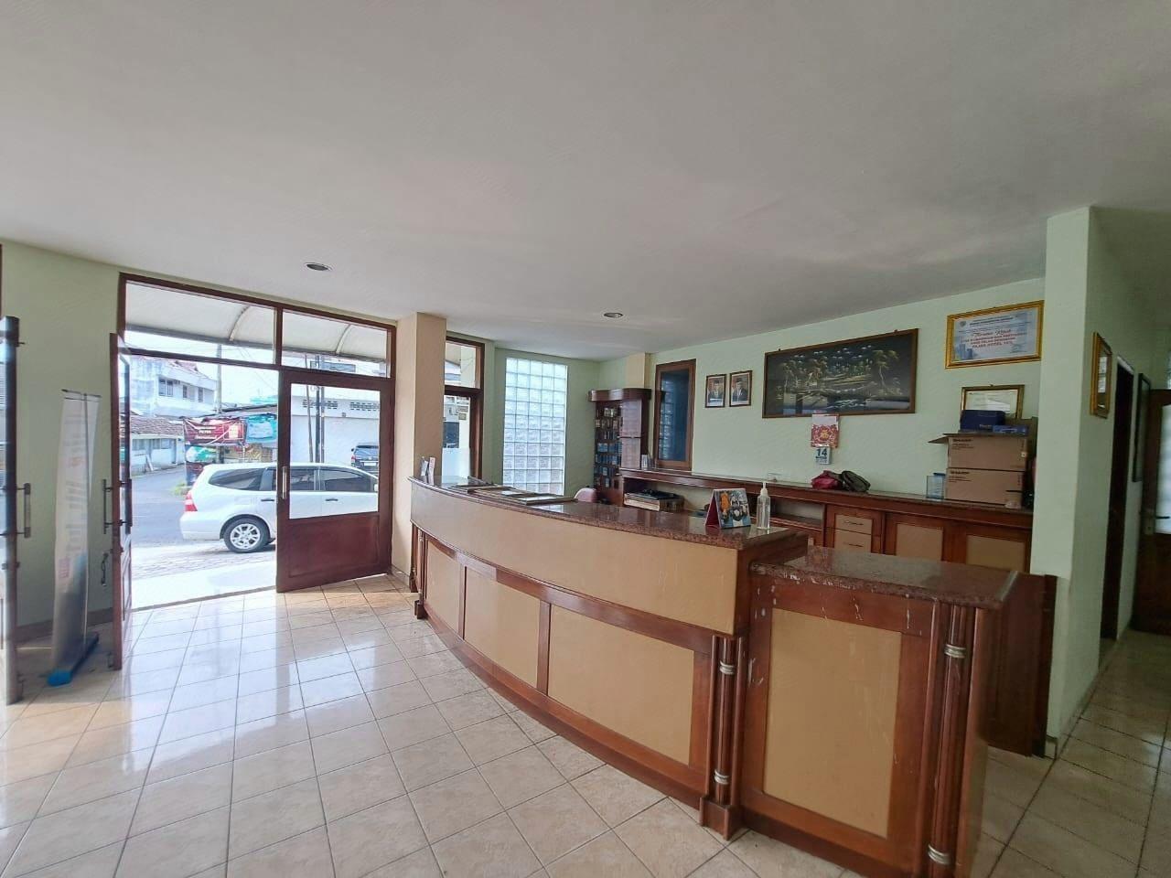 Capital O 94108 Hotel Abadi 7/15