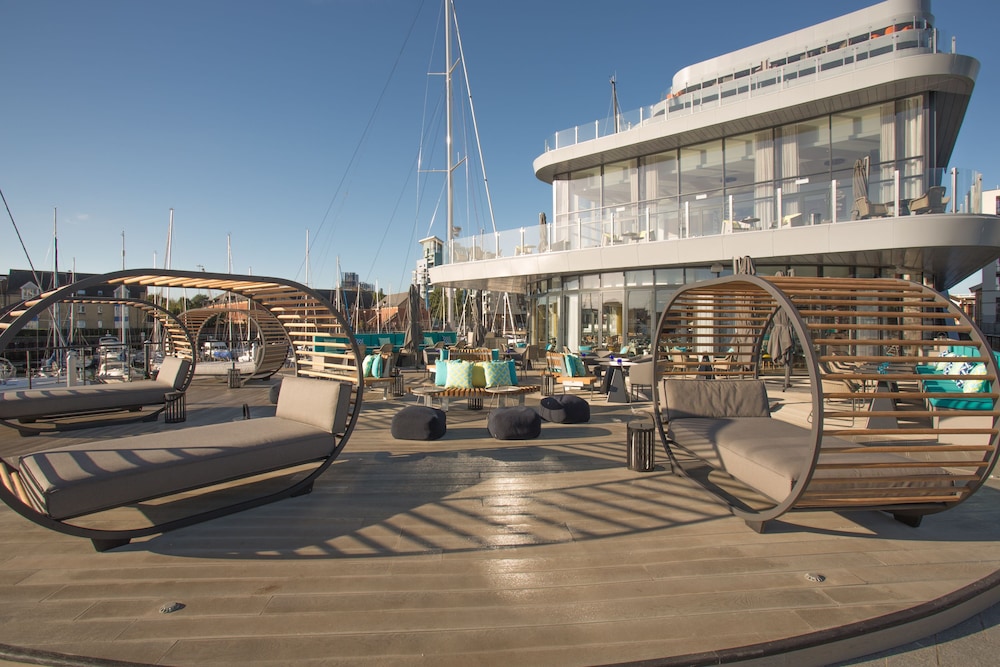 Southampton Harbour Hotel 62/71