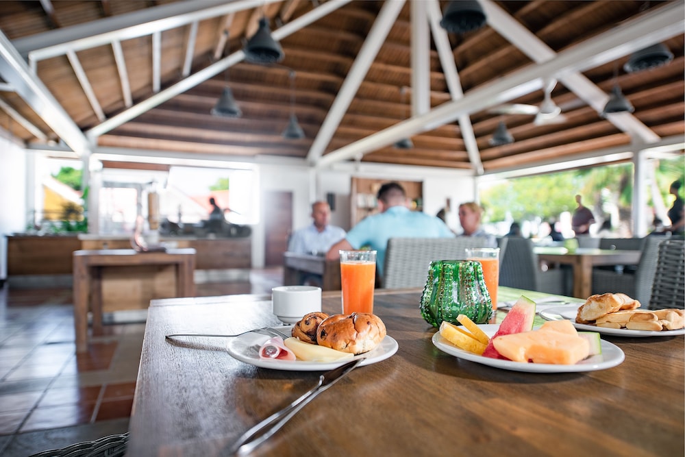 Sonesta Hotels & Resorts Livingstone Curacao 53/70