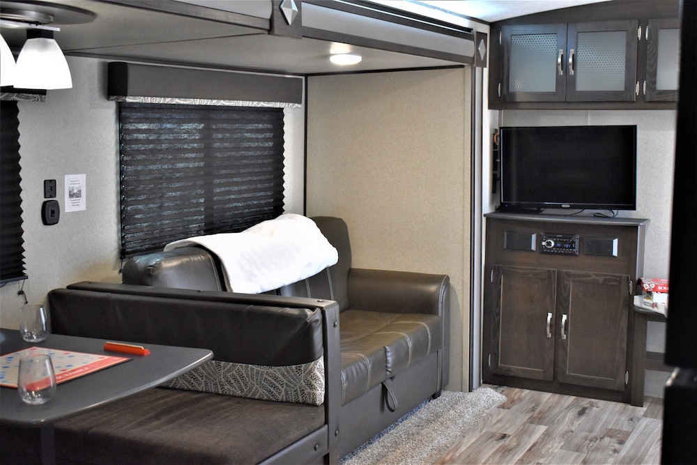 Grand Canyon RV Glamping 67/81