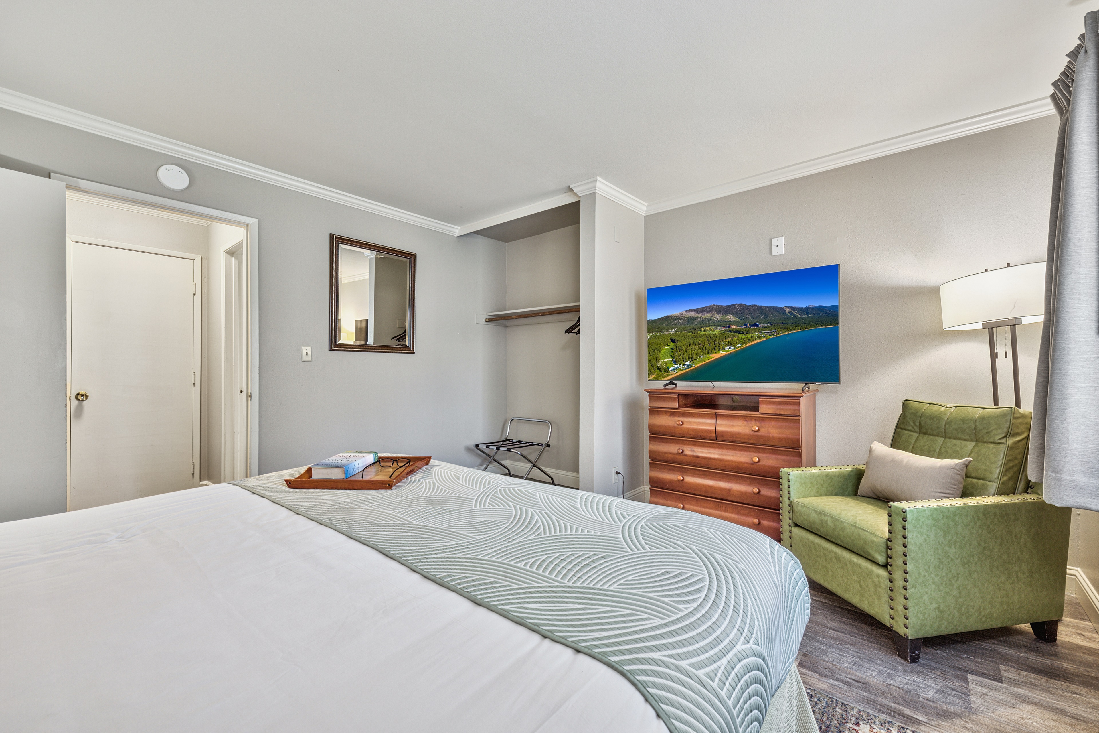 1 Bedroom, Deluxe, Suite, Pool Side