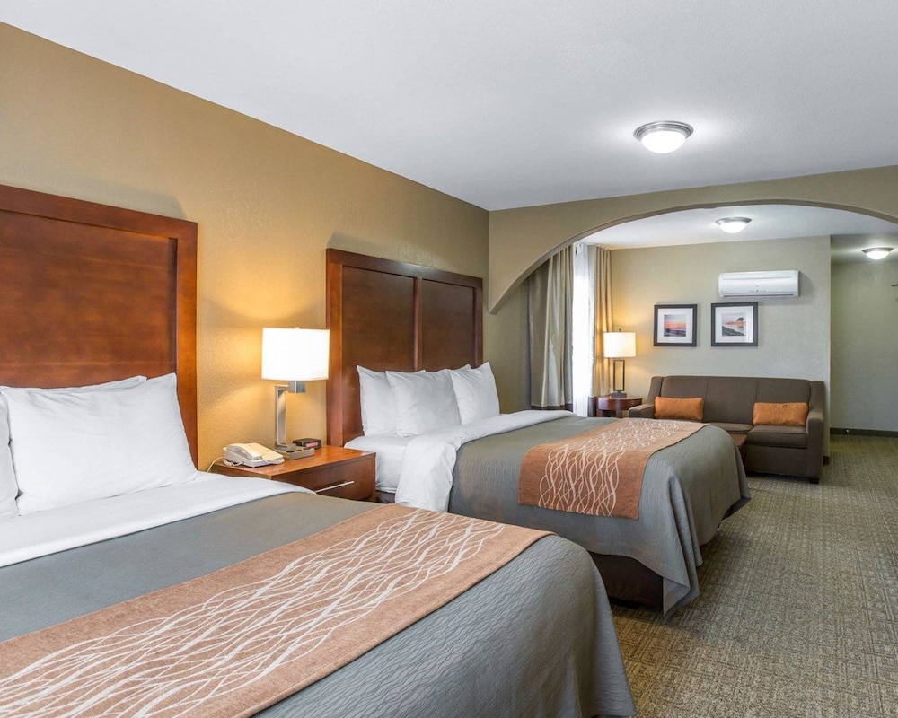 Comfort Inn & Suites Ventura Beach 7/17