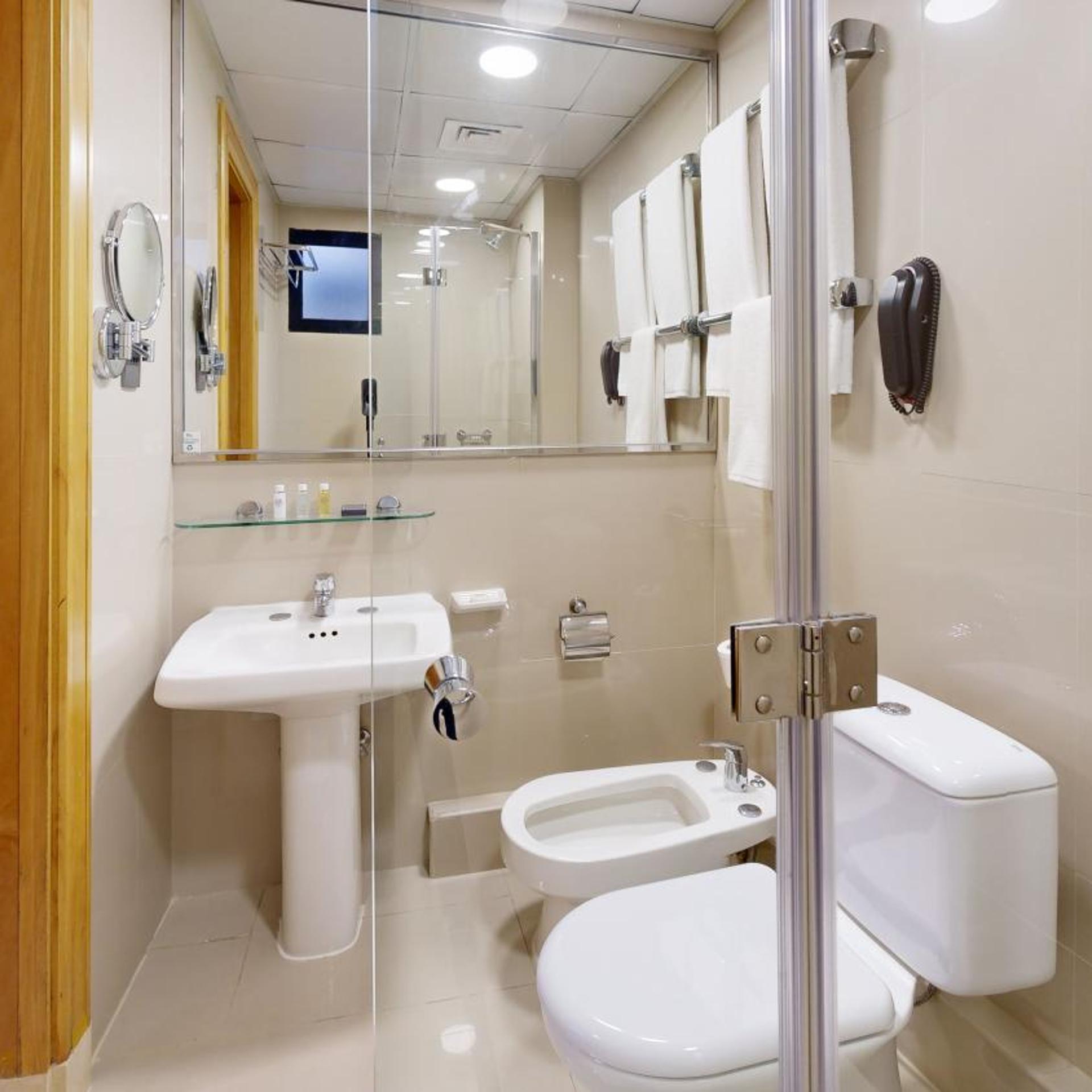 Golden Sands Hotel Apartments 3-5-10 70/73