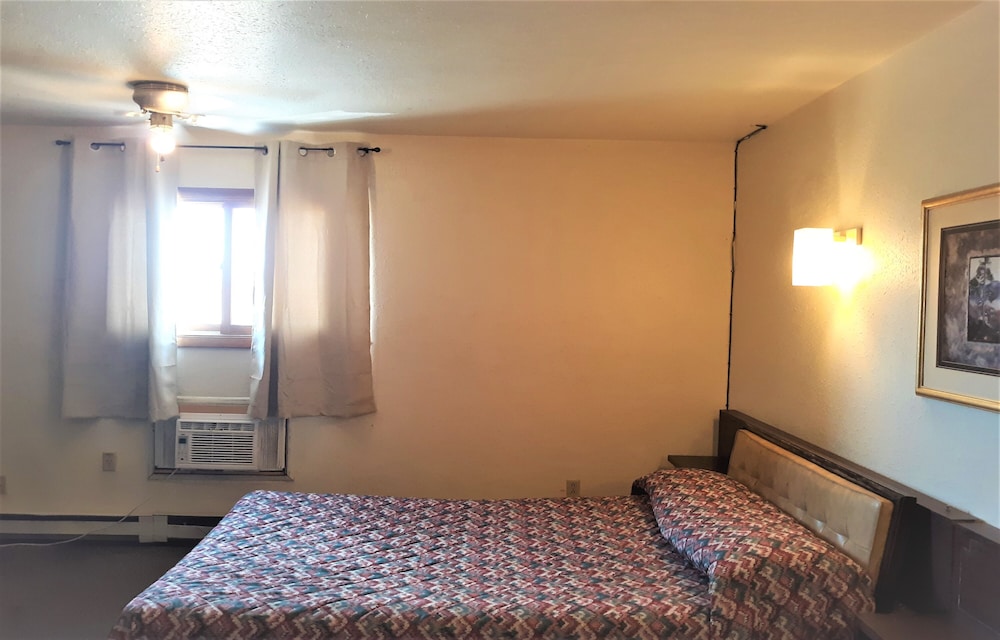 Hotel Cheyenne Wells - US 40 8/36