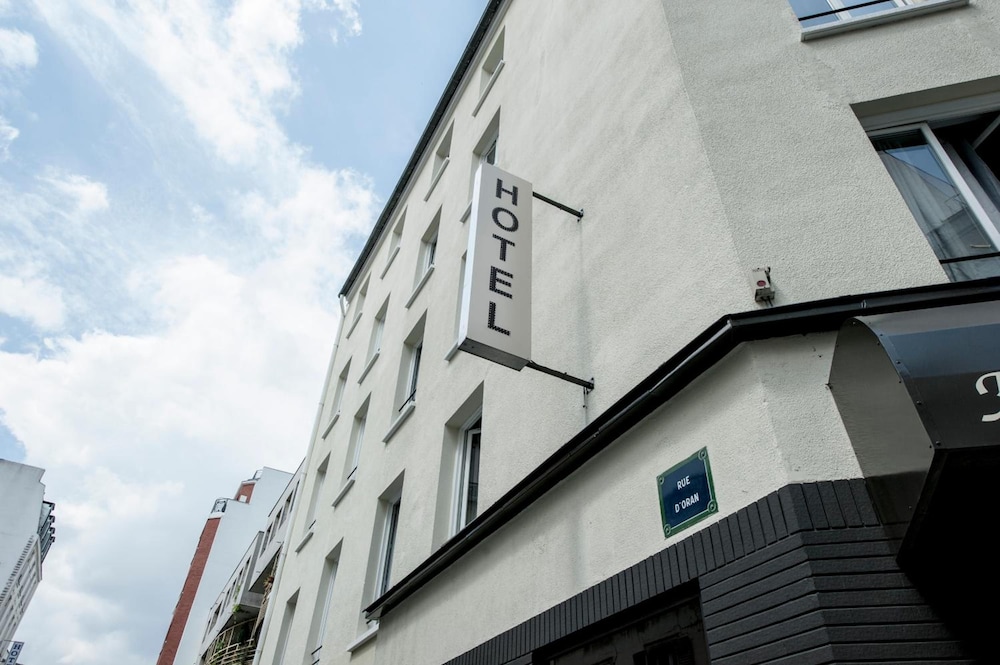 Hotel Du Globe 18 in PARIS