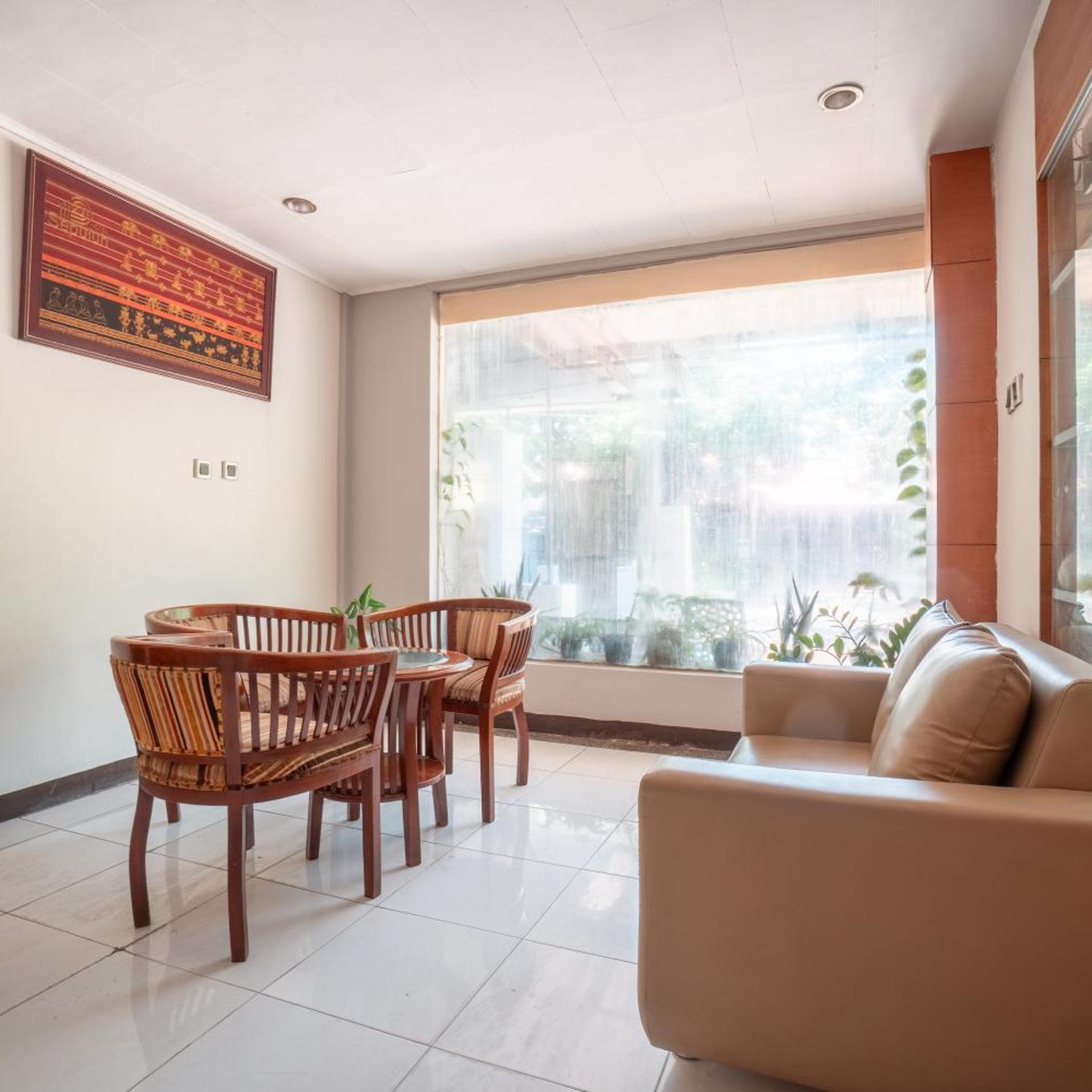 Rehat at Hotel 10 Buah Batu 37/50
