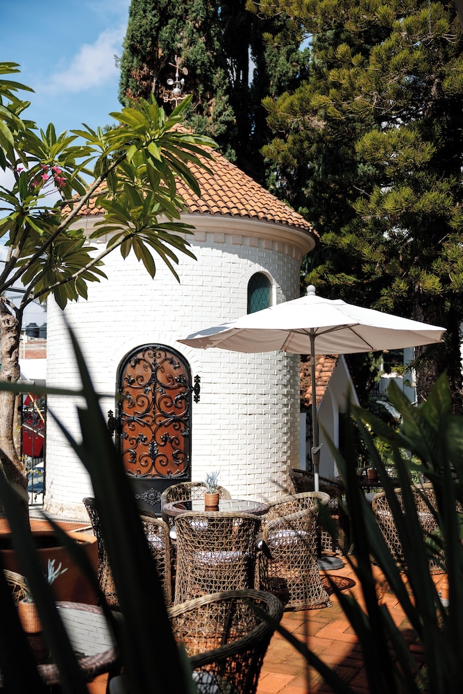 Casa Bonita Hotel and Luxury Residence 47/50