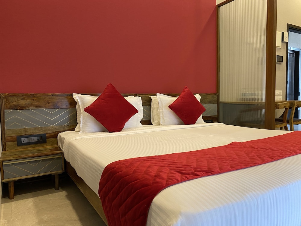 Theory9 Premium Serviced Apartments Khar 12/50