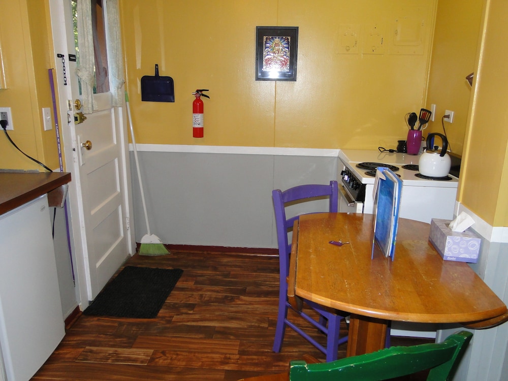 Shakti Cove Cottages 52/58