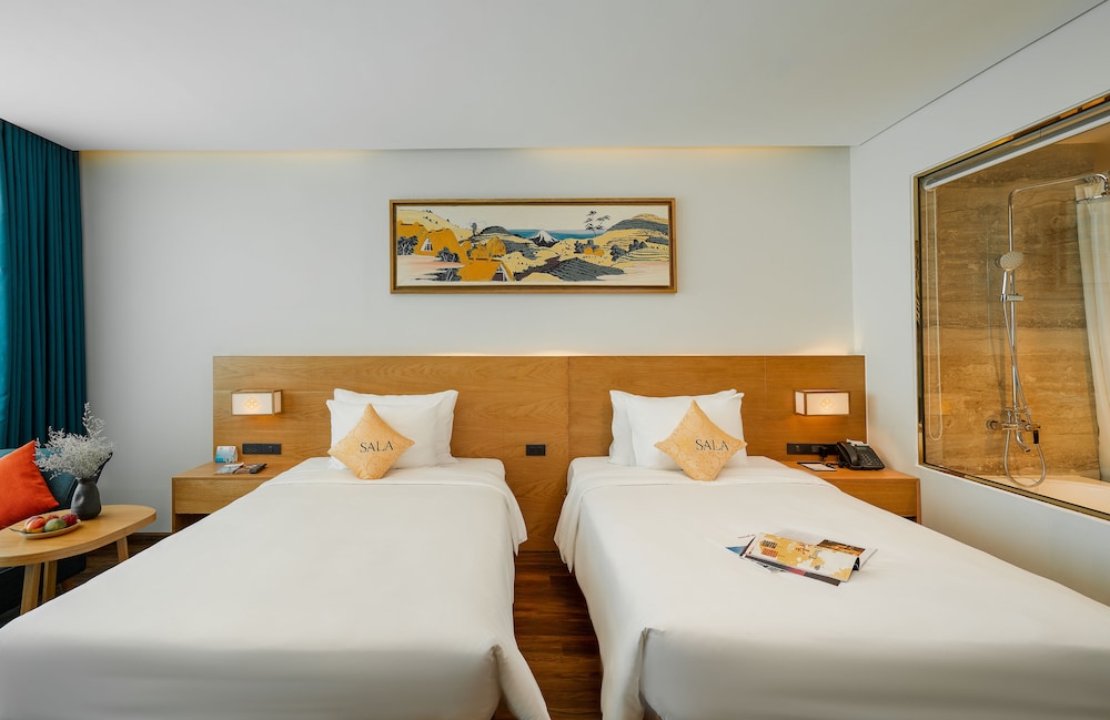 Sala Danang Beach Hotel 10/75
