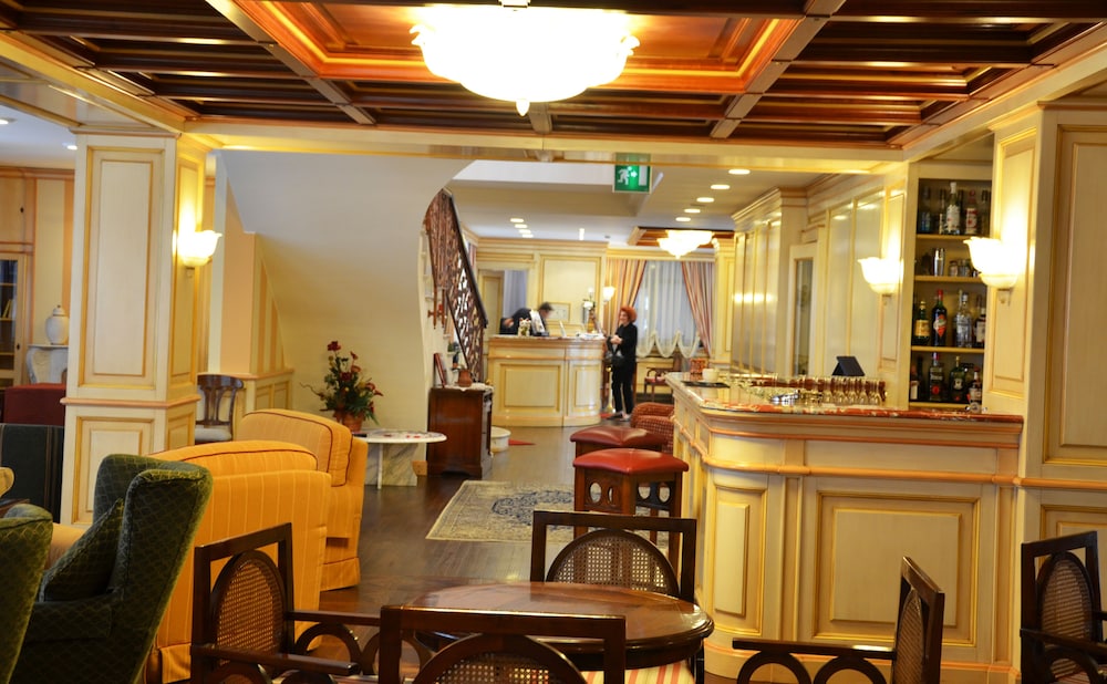 Hotel della Ville 38/55