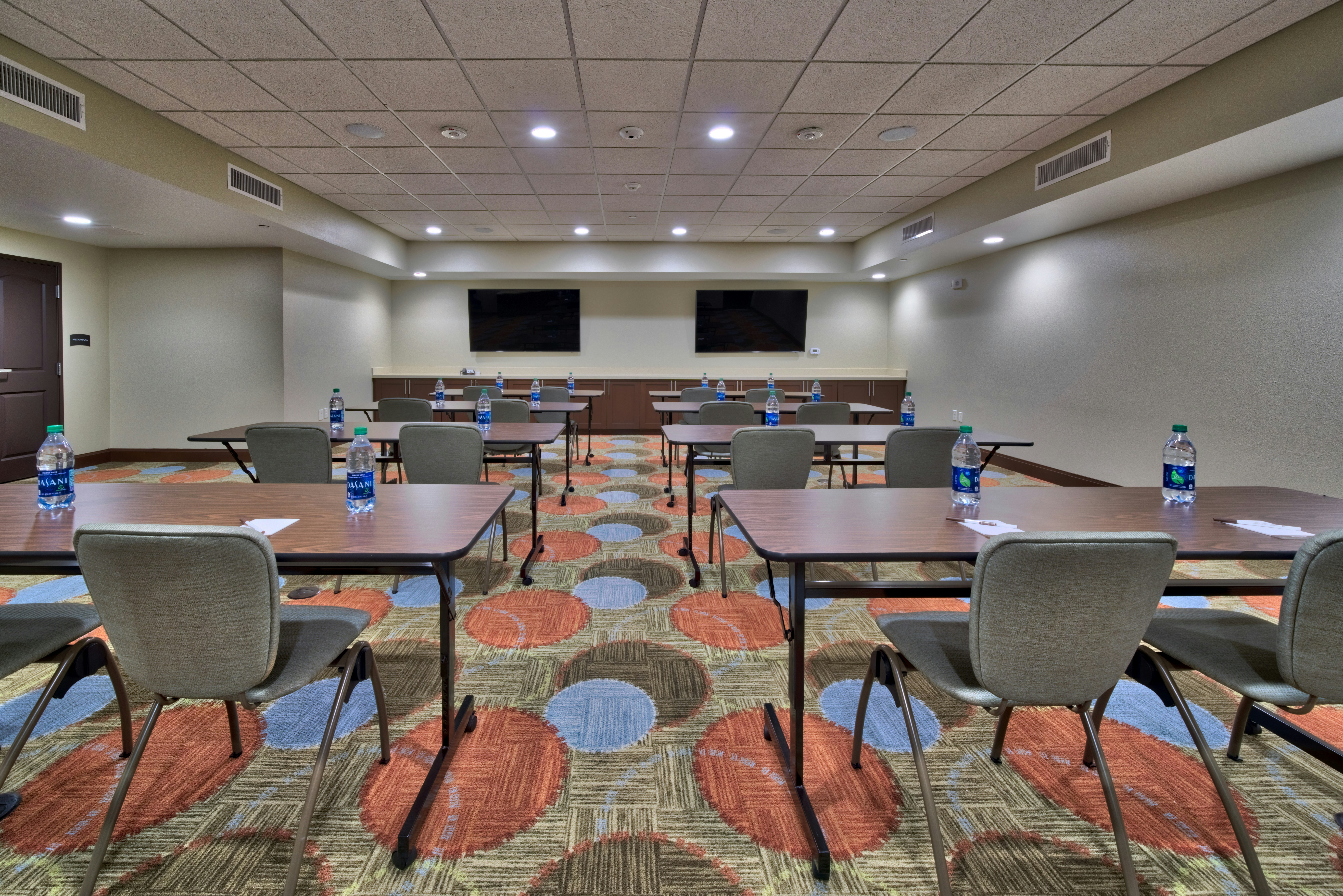 STAYBRIDGE SUITES LUBBOCK SOUTH 53/61