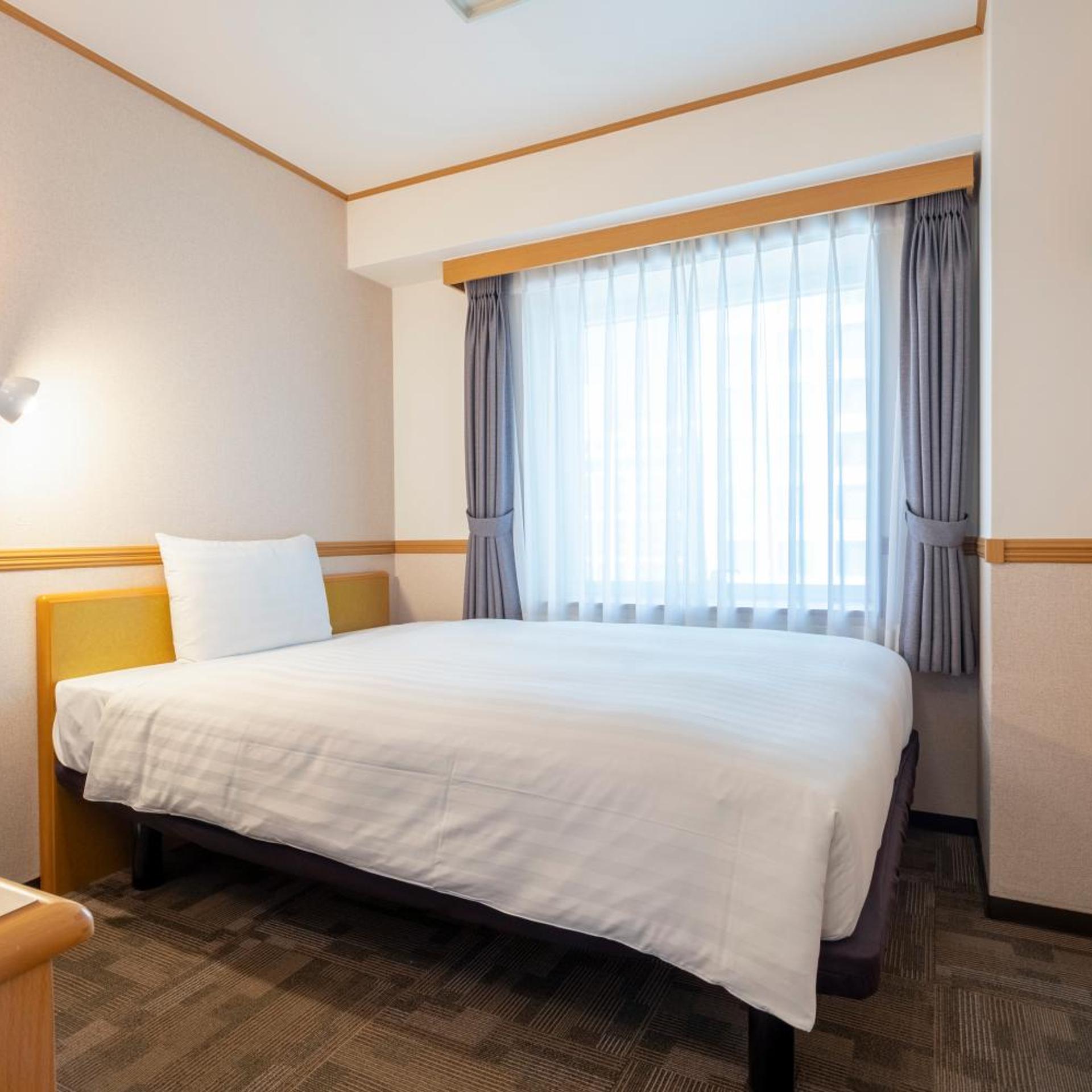 Room, Single