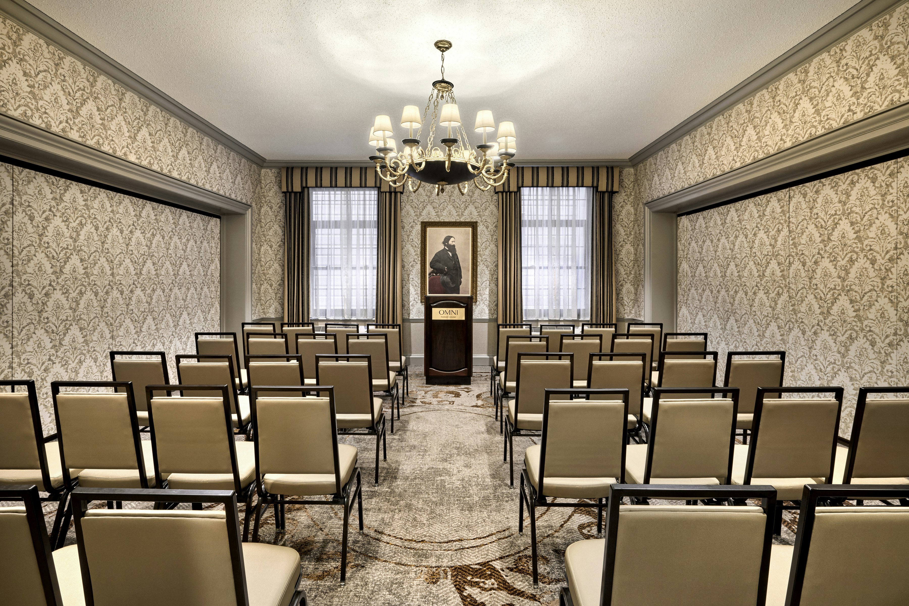 OMNI PARKER HOUSE 58/67