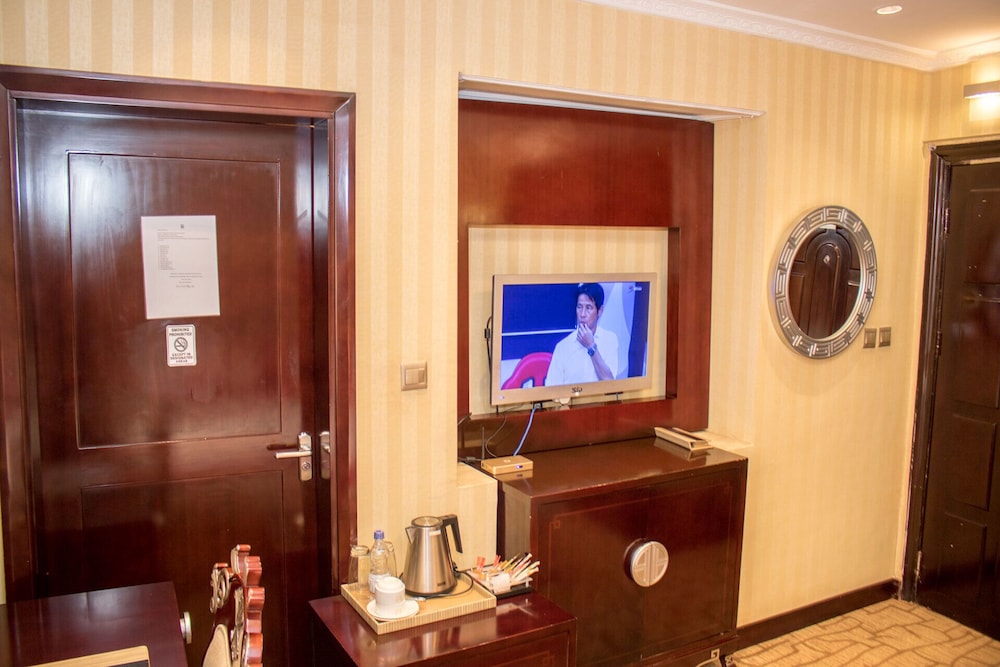 Simama Hotel 10/50