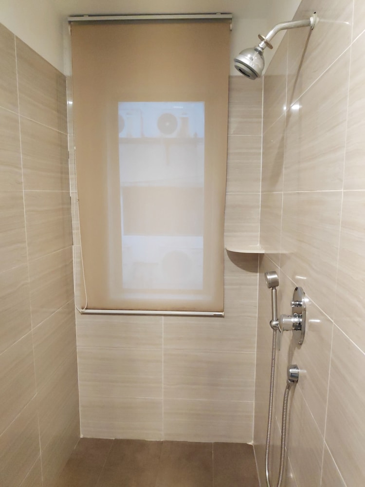 SH Hotel Kota Damansara 50/50