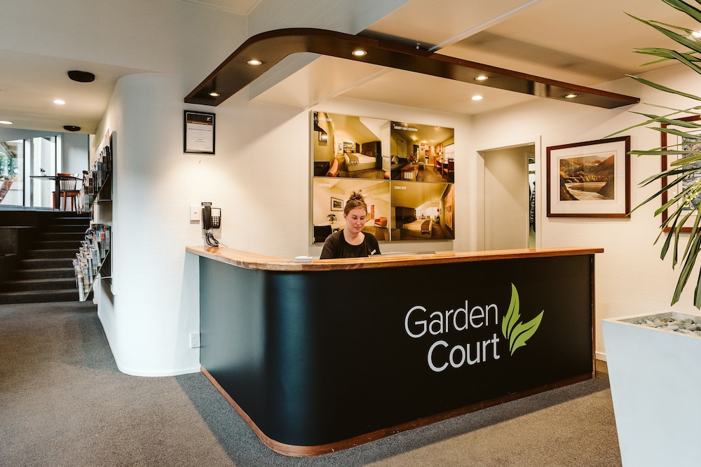 Garden Court Suites And Apartments photo5