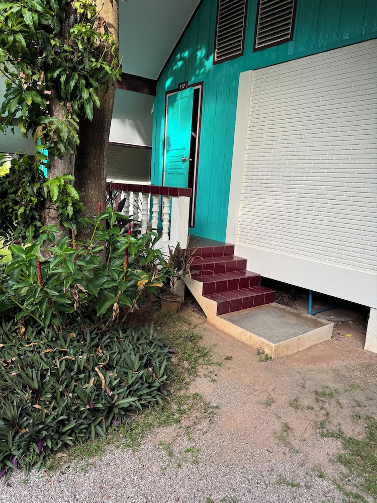 Anchalee Resort 36/42