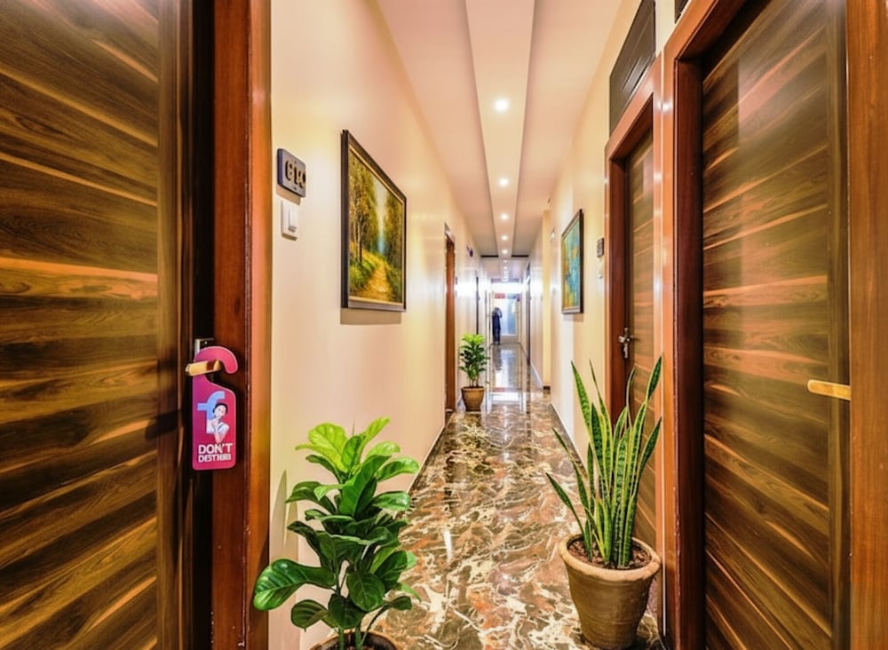 Fabhotel Aksa International Andheri East 6/32