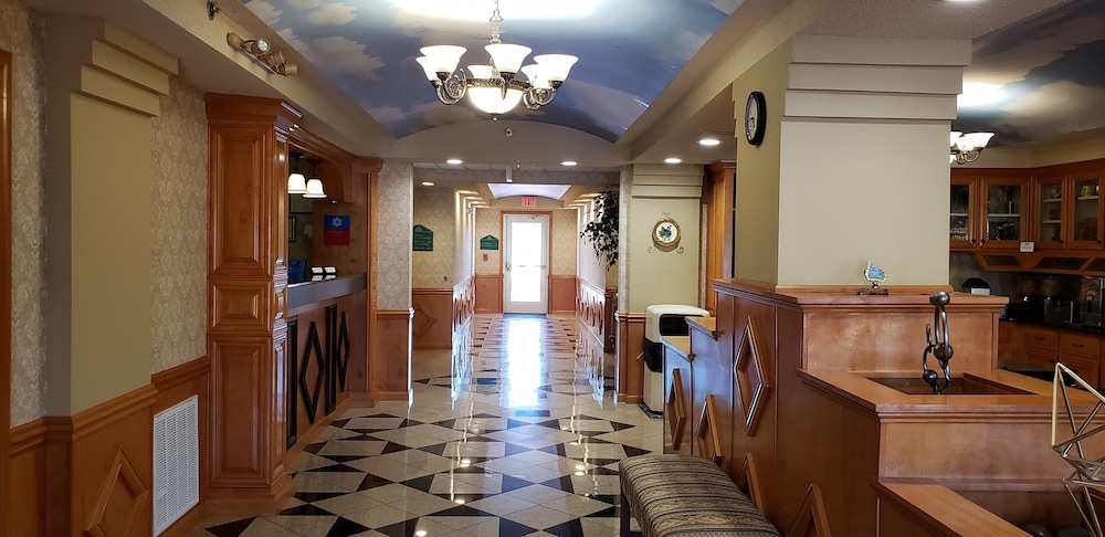 SureStay Plus Hotel by Best Western Warner Robins AFB 26/33