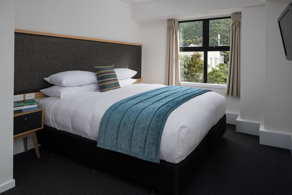 CLASSIC, KING BED