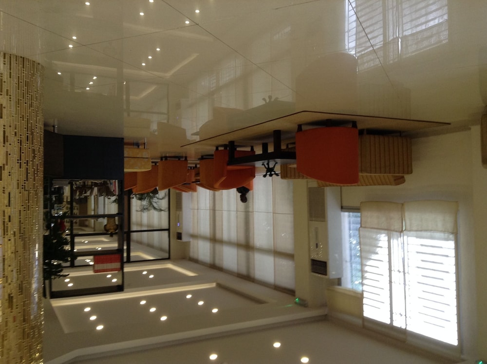 Grand Hotel d'Abidjan 20/26