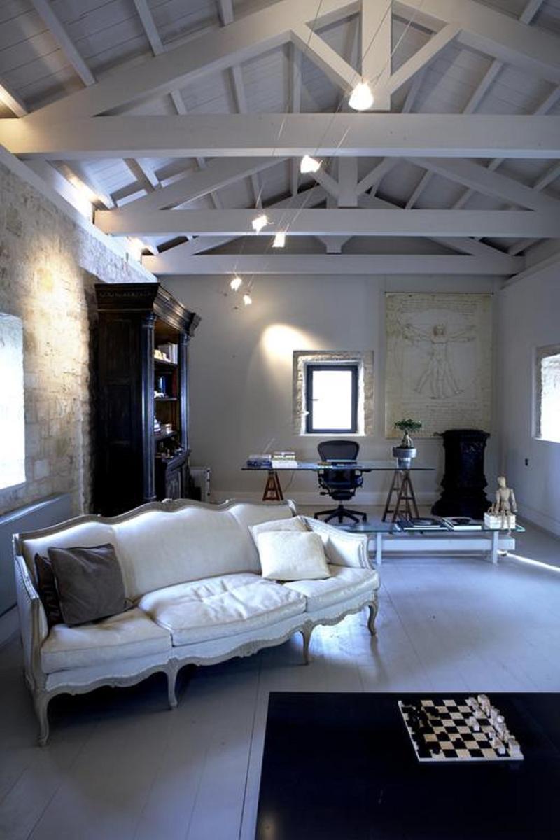 Manor, Suite