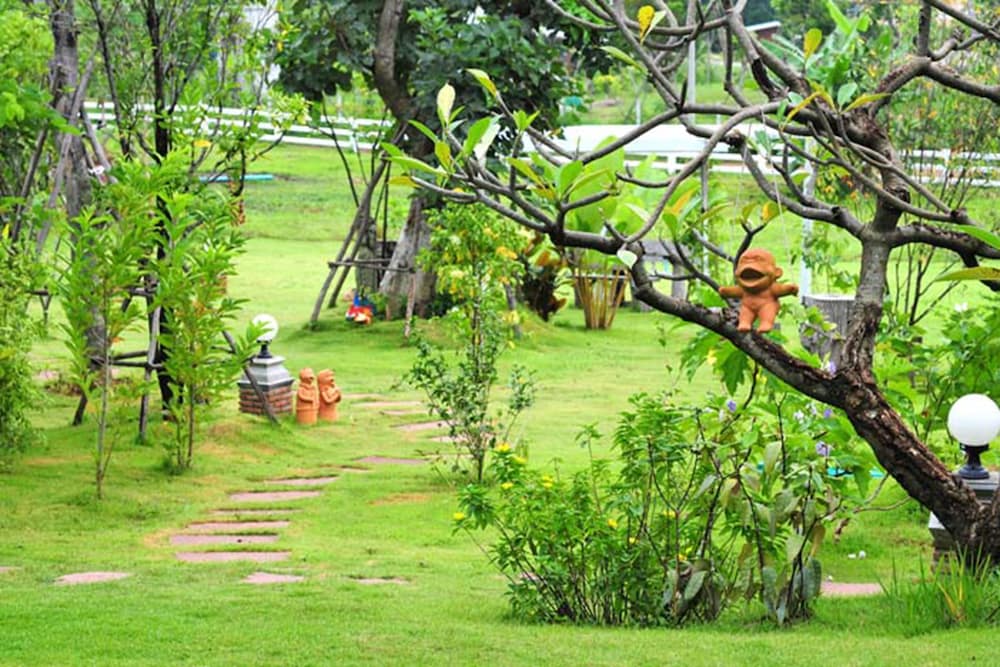 Baan Suan Rojjana 45/49