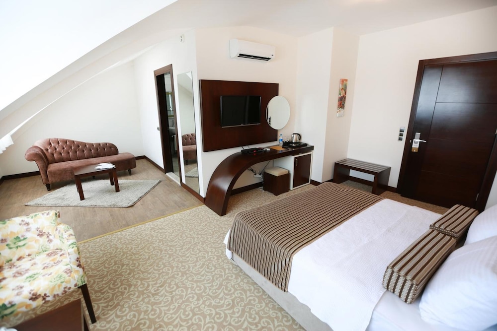 LAVIN OTEL 26/72