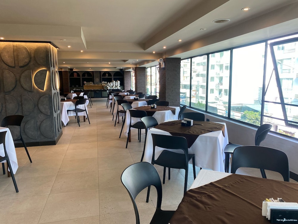 Miramar Hotel 59/71