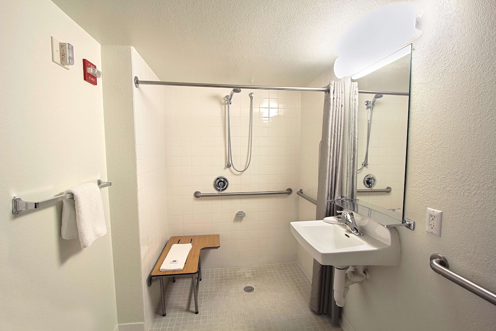 Motel6 Piscataway, NJ 61/63