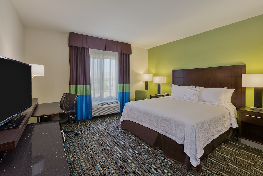 Executive, Suite, King Bed, Sofa, Accessible