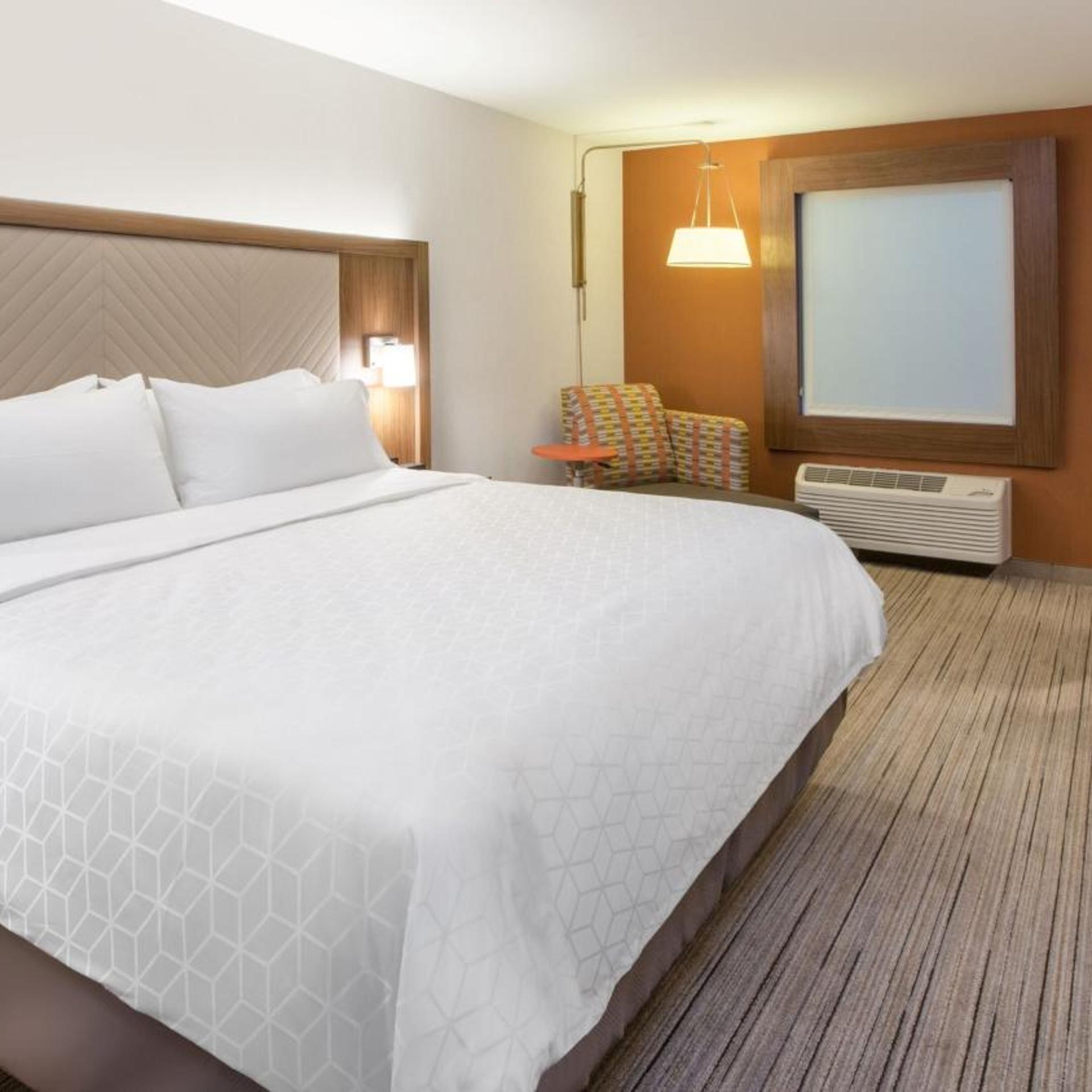 Xtra Space, Standard, King Bed