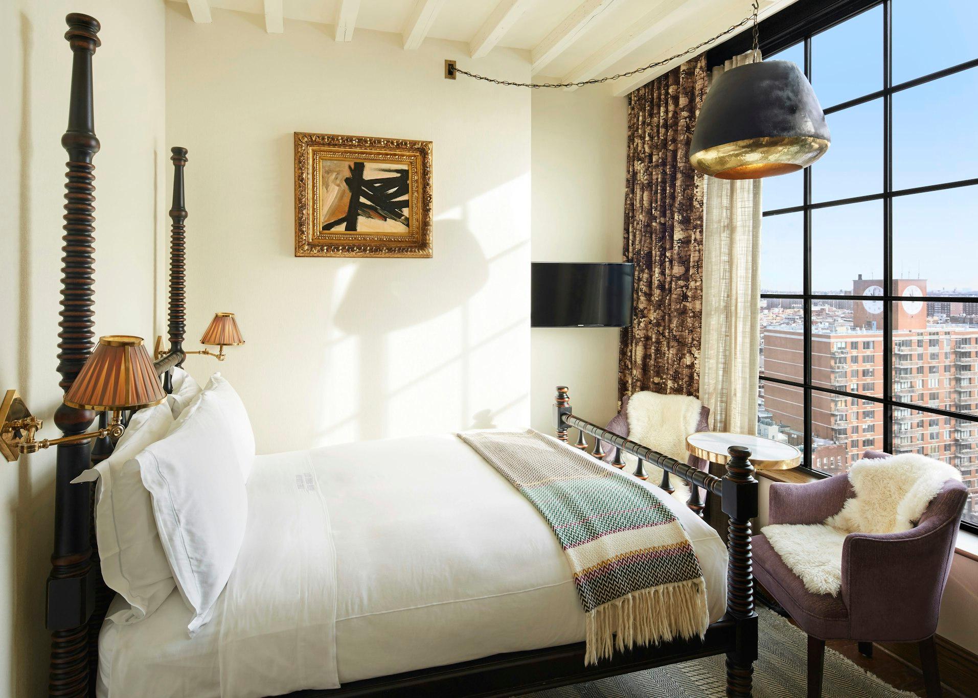 STUDIO, DOUBLE BED