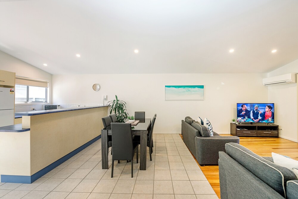 THE OBSERVATORY HOLIDAY APARTMENTS 37/40