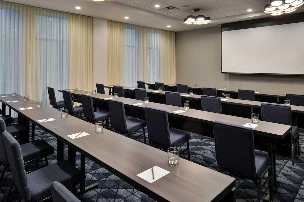 Courtyard by Marriott Raleigh Cary Crossroads 27/38