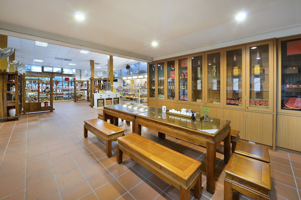 Jinsha Lake Side Hotel 35/49