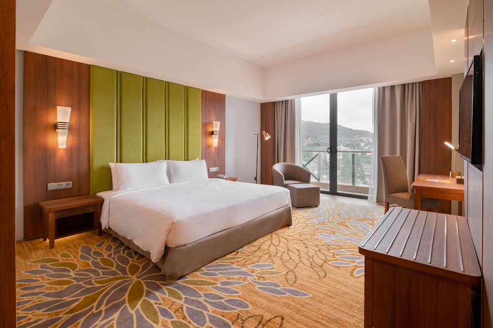 The Zenith Hotel Cameron 18/40