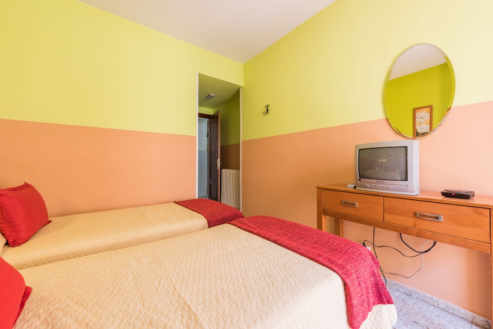 Hostal Arkanta 7/25
