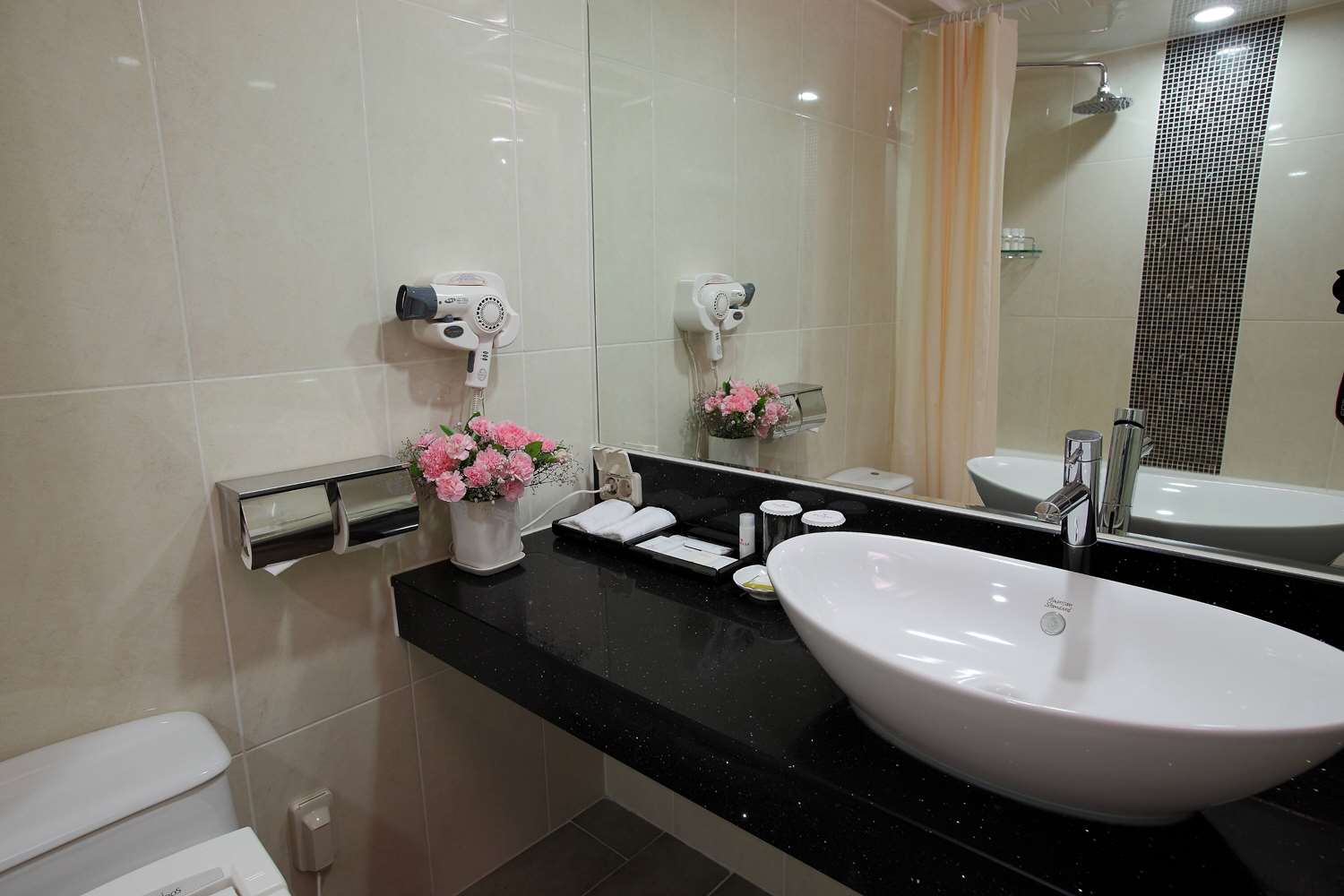 Ramada by Wyndham Dongtan 29/30