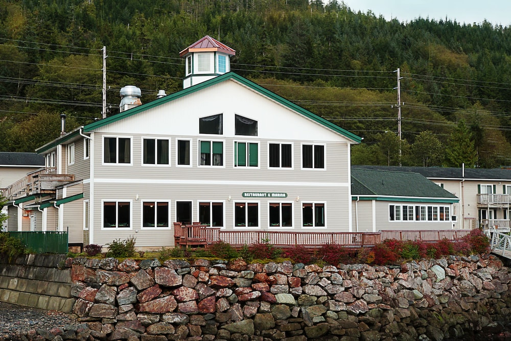 The Ketch Inn and Marina 10/65