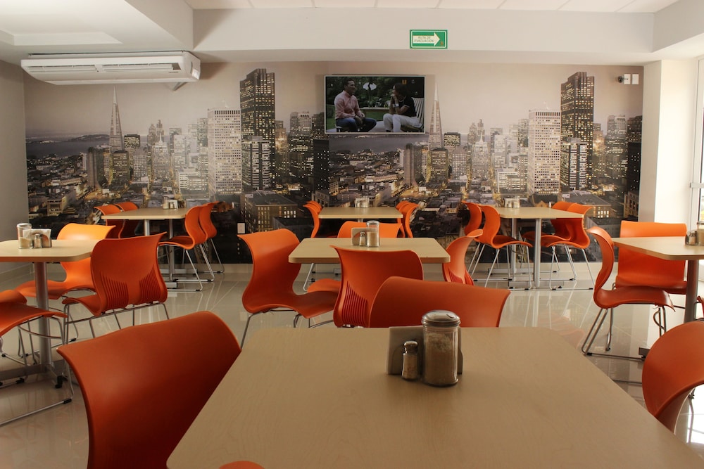Urbainn Hotel 32/39