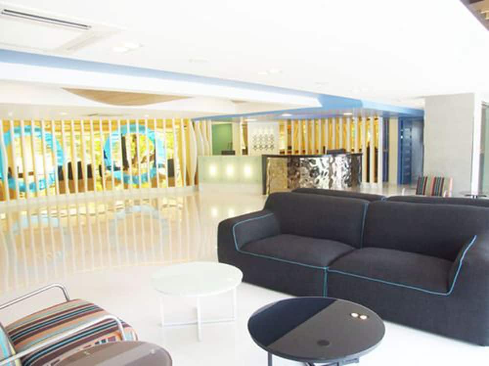 Grand Tower Inn Sathorn 31/49