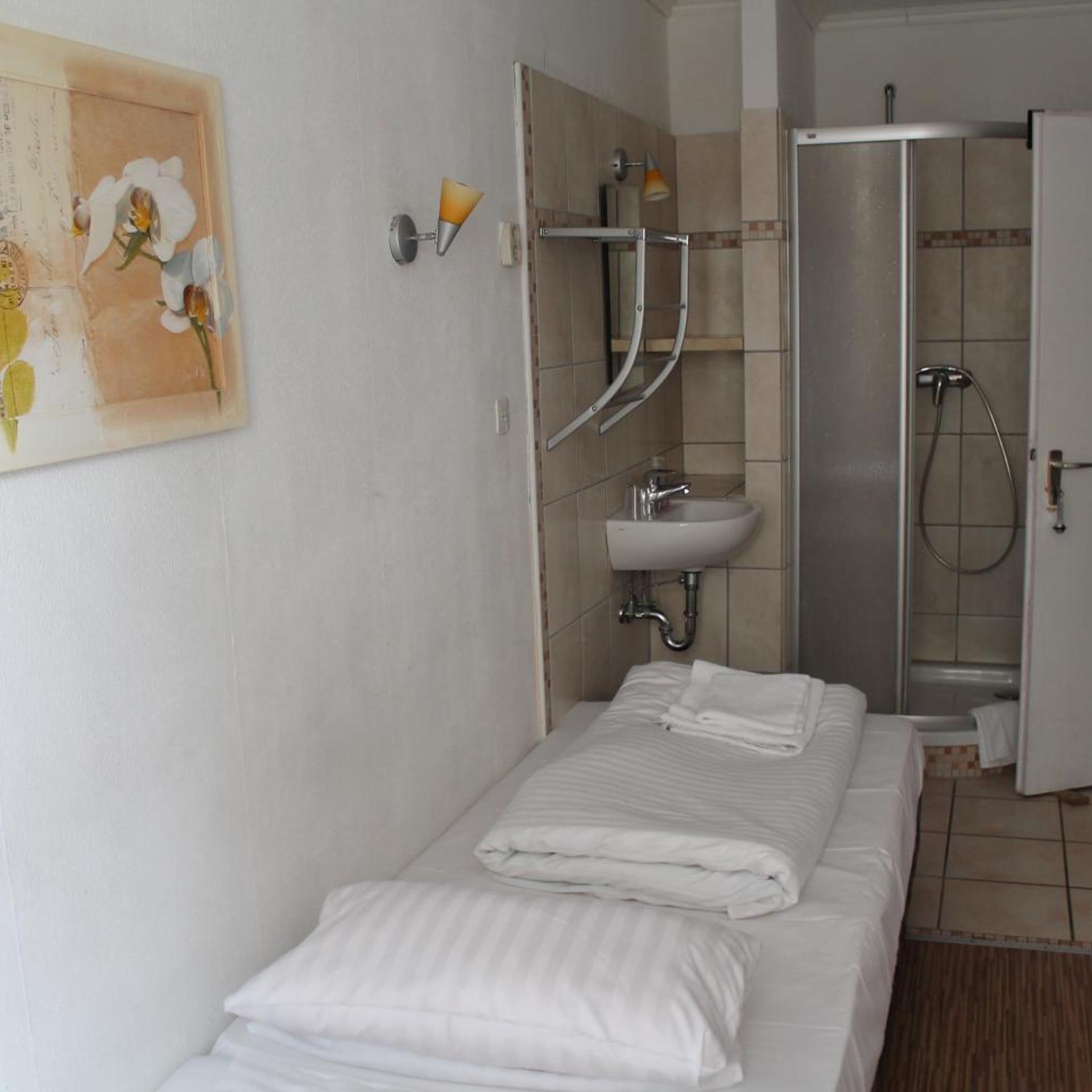 House, Twin Beds