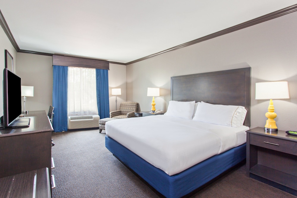 غرفة قياسية بسرير كوين، Holiday Inn Express Hotel & Suites Wharton 2/4