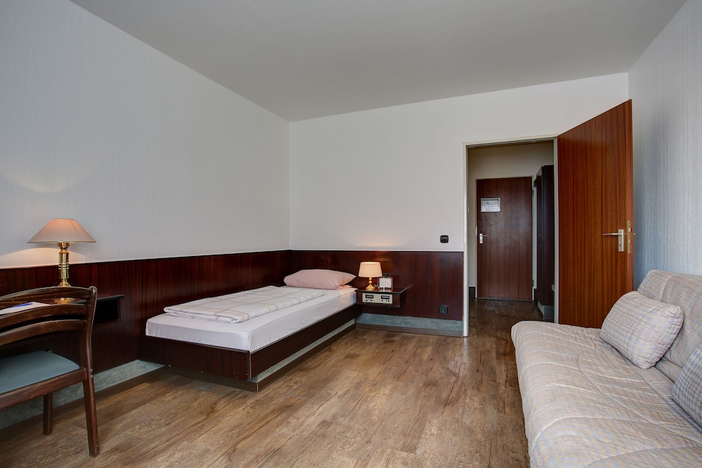 Trip Inn City Hotel Krefeld 17/50