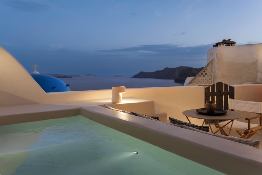 Armenaki Santorini 23/50