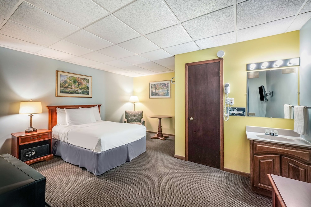 Americas Best Value Inn Marquette 20/46