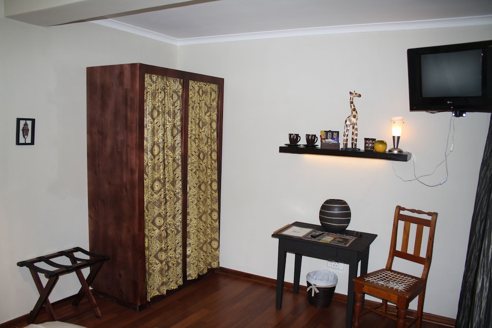 Khashamongo Guesthouse 33/50