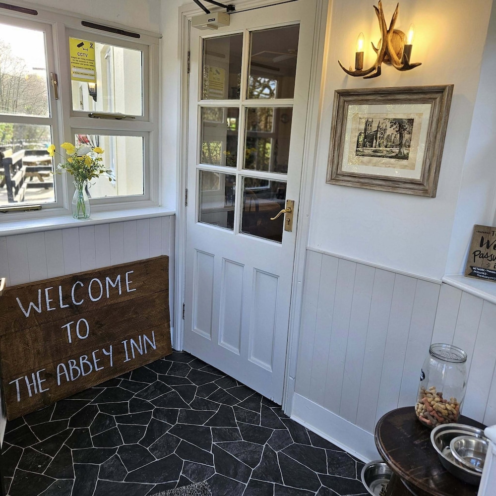 The Abbey Inn 3/30